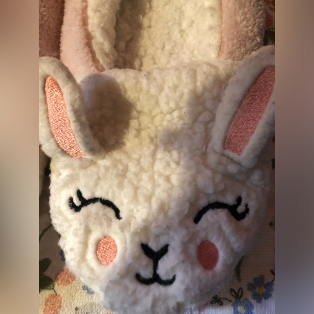 Cozy Pink & Cream Bunny Slipper socks - Picture 5 of 9